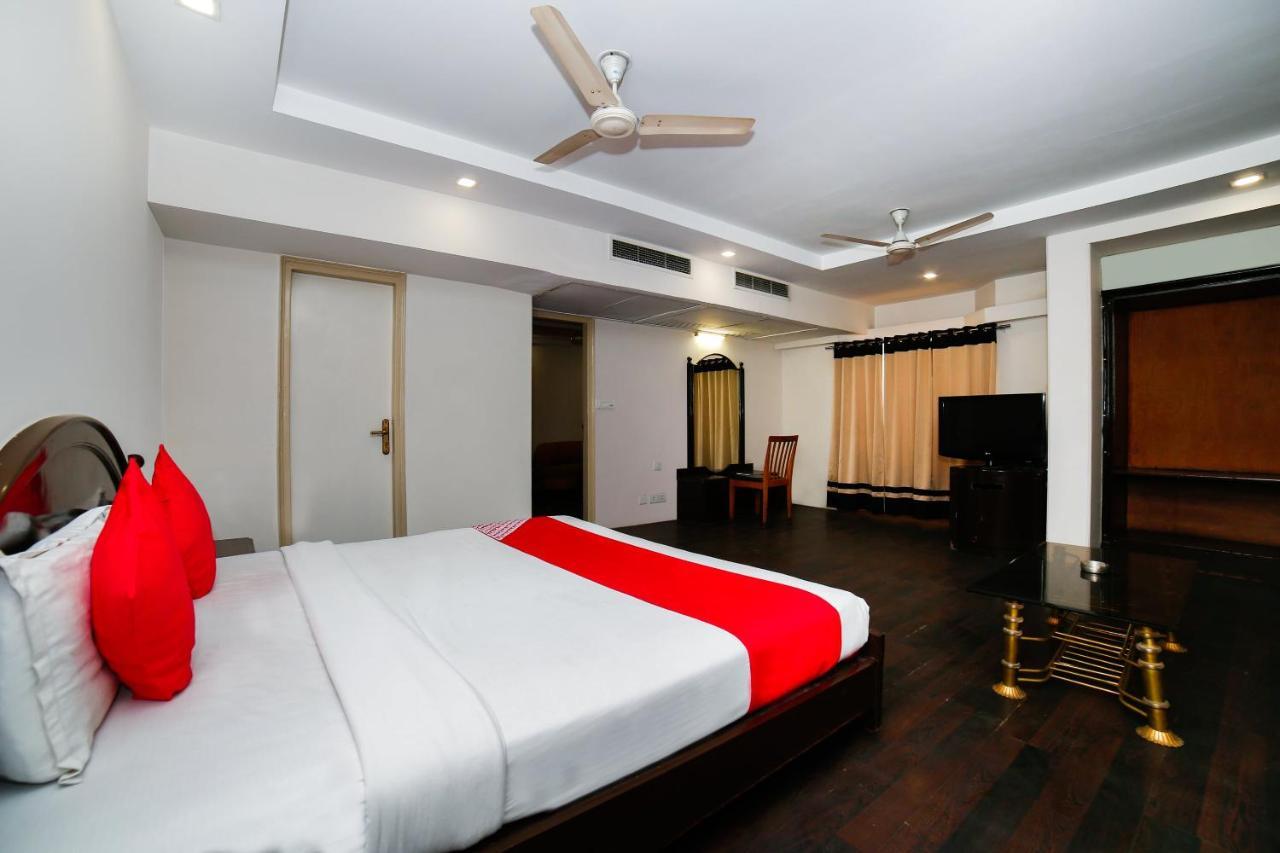 Hotel Shelter Гвалиор Экстерьер фото