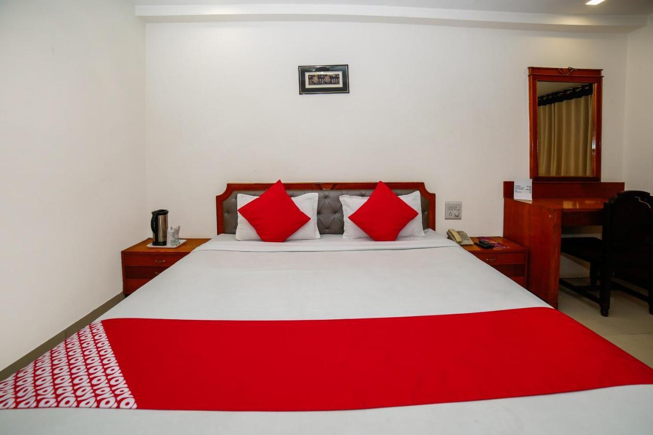 Hotel Shelter Гвалиор Экстерьер фото