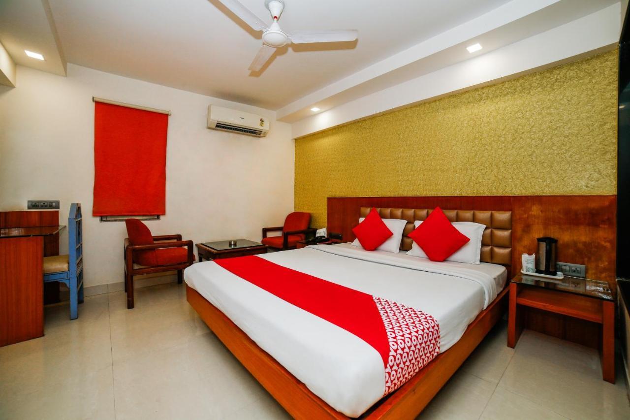 Hotel Shelter Гвалиор Экстерьер фото