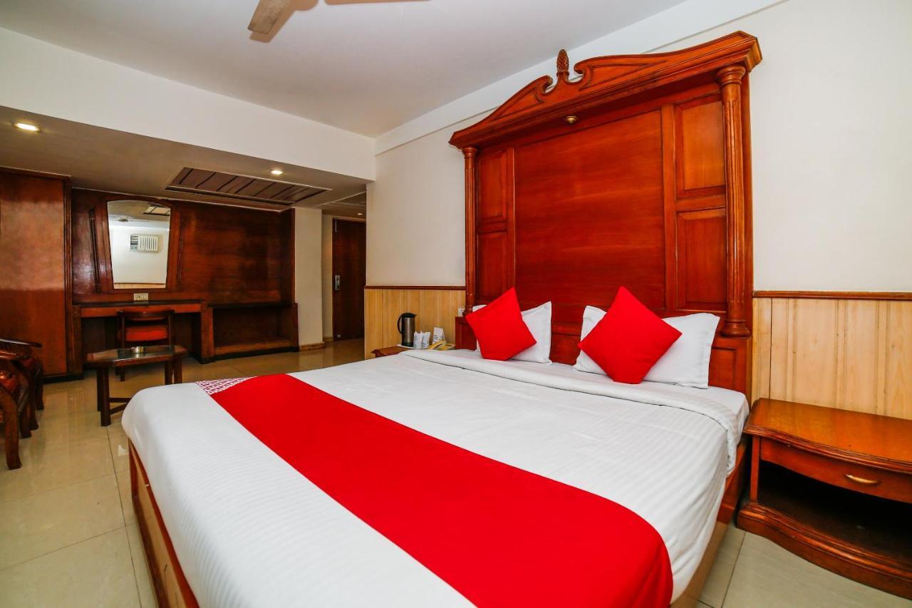 Hotel Shelter Гвалиор Экстерьер фото