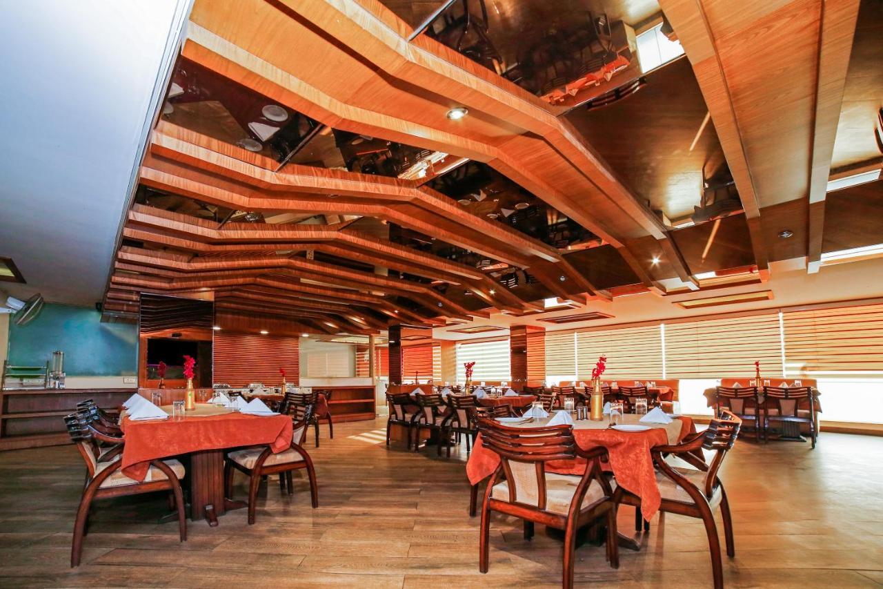 Hotel Shelter Гвалиор Экстерьер фото
