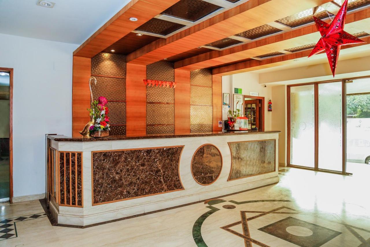 Hotel Shelter Гвалиор Экстерьер фото