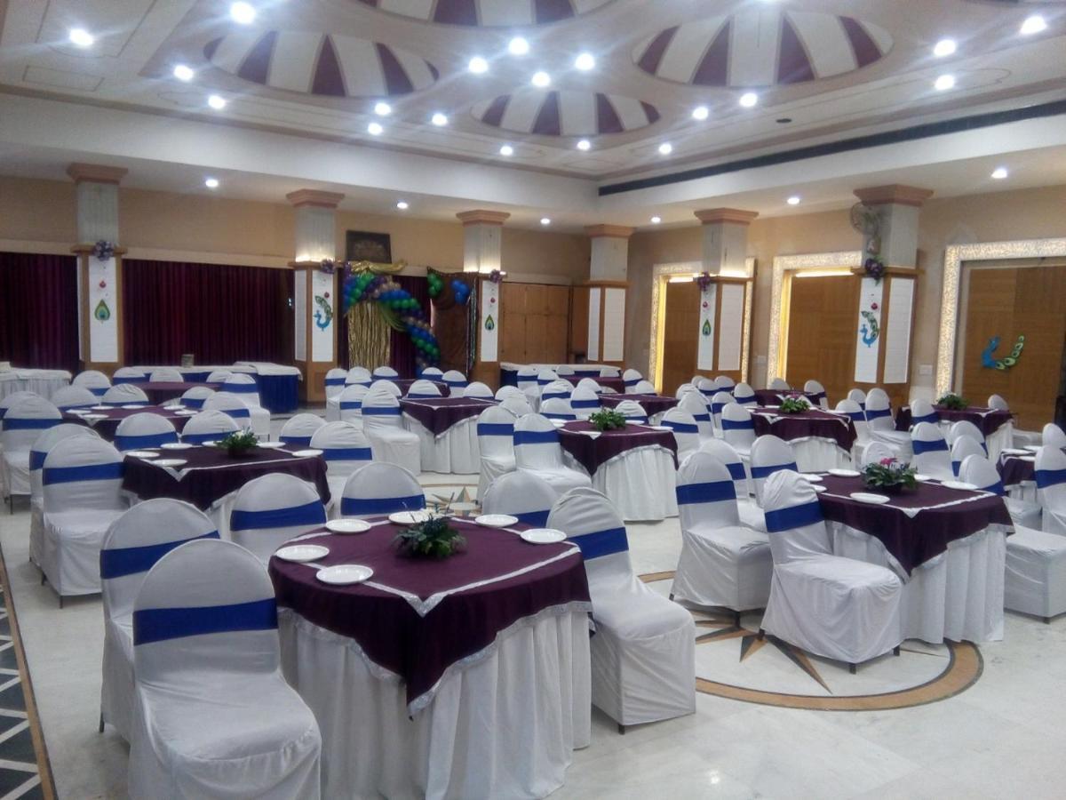 Hotel Shelter Гвалиор Экстерьер фото